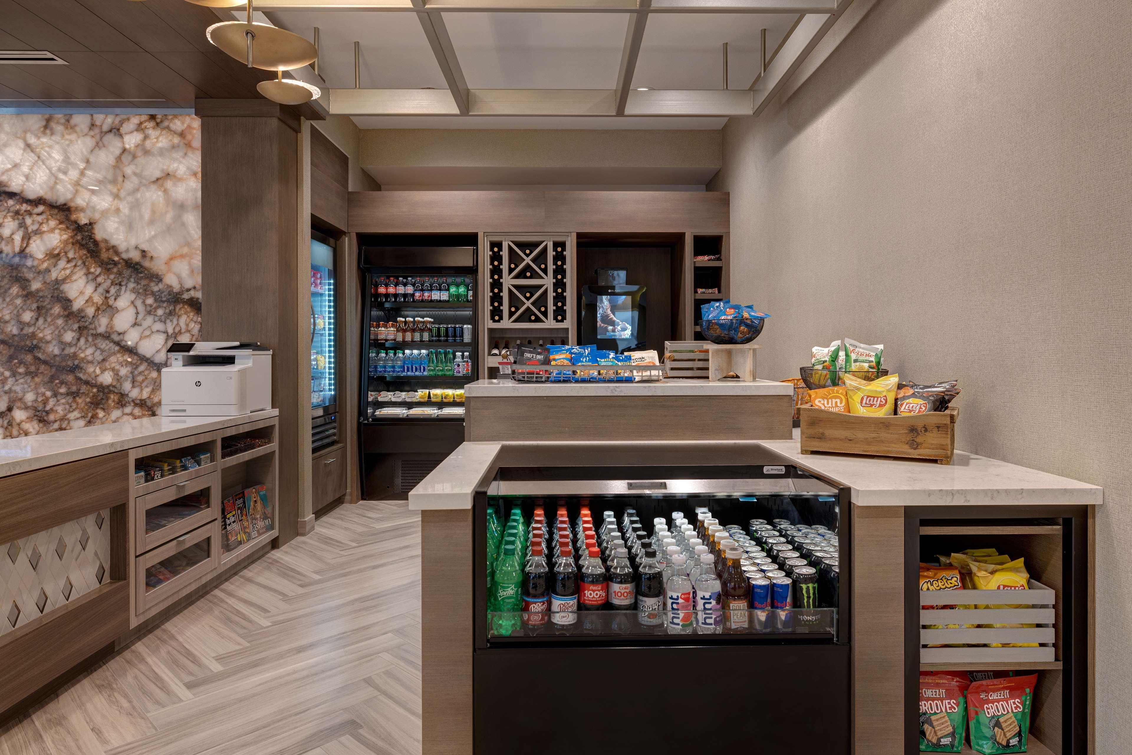 Hilton Garden Inn Темекула Экстерьер фото