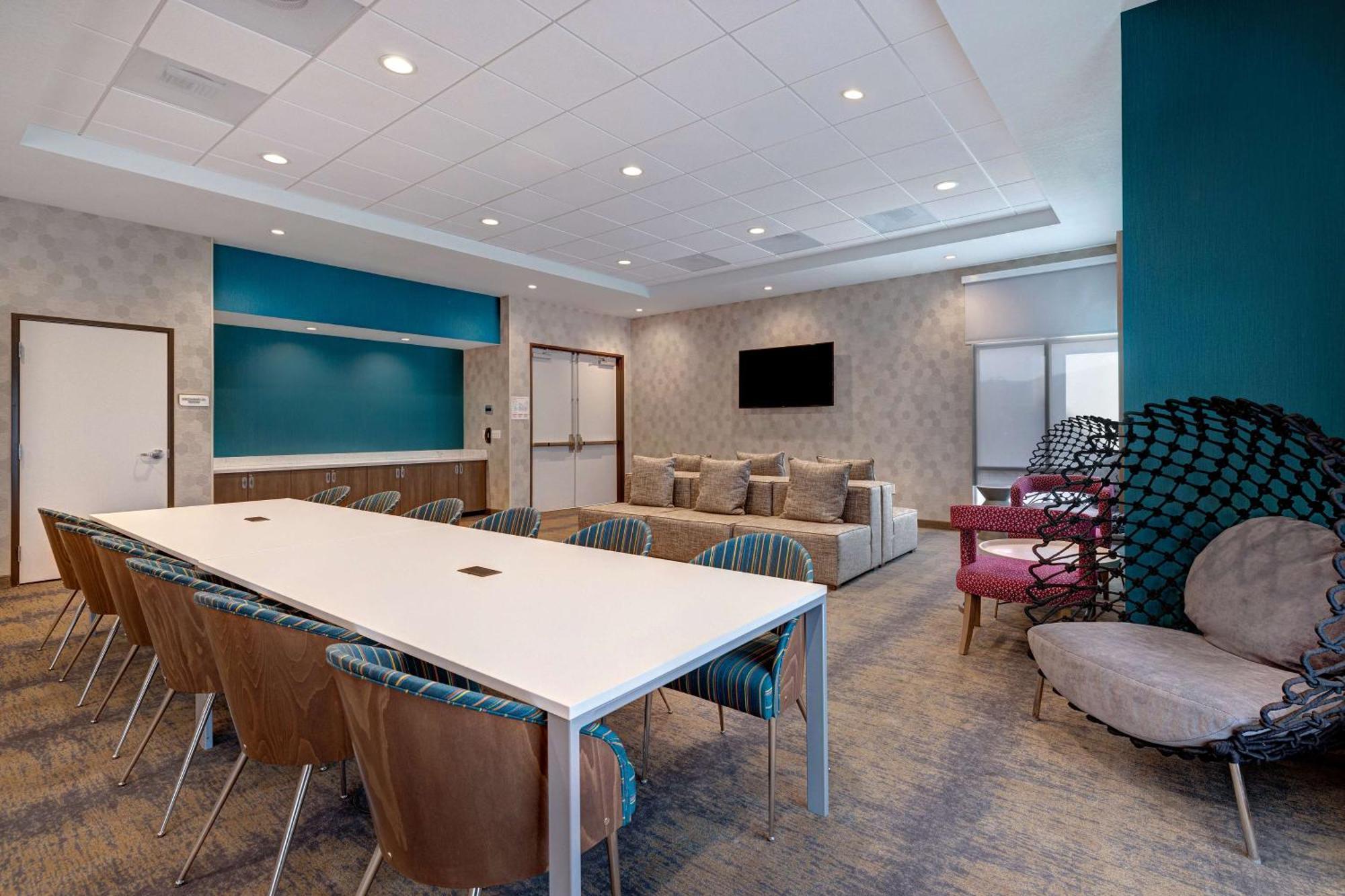 Hilton Garden Inn Темекула Экстерьер фото