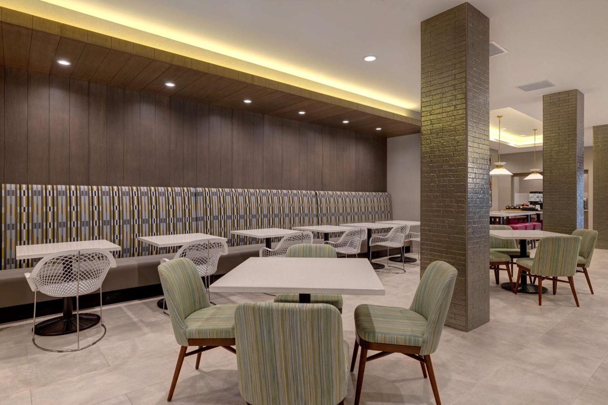 Hilton Garden Inn Темекула Экстерьер фото